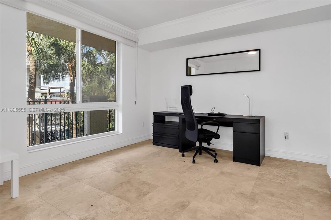 For Rent: $4,395 (2 beds, 2 baths, 1950 Square Feet)