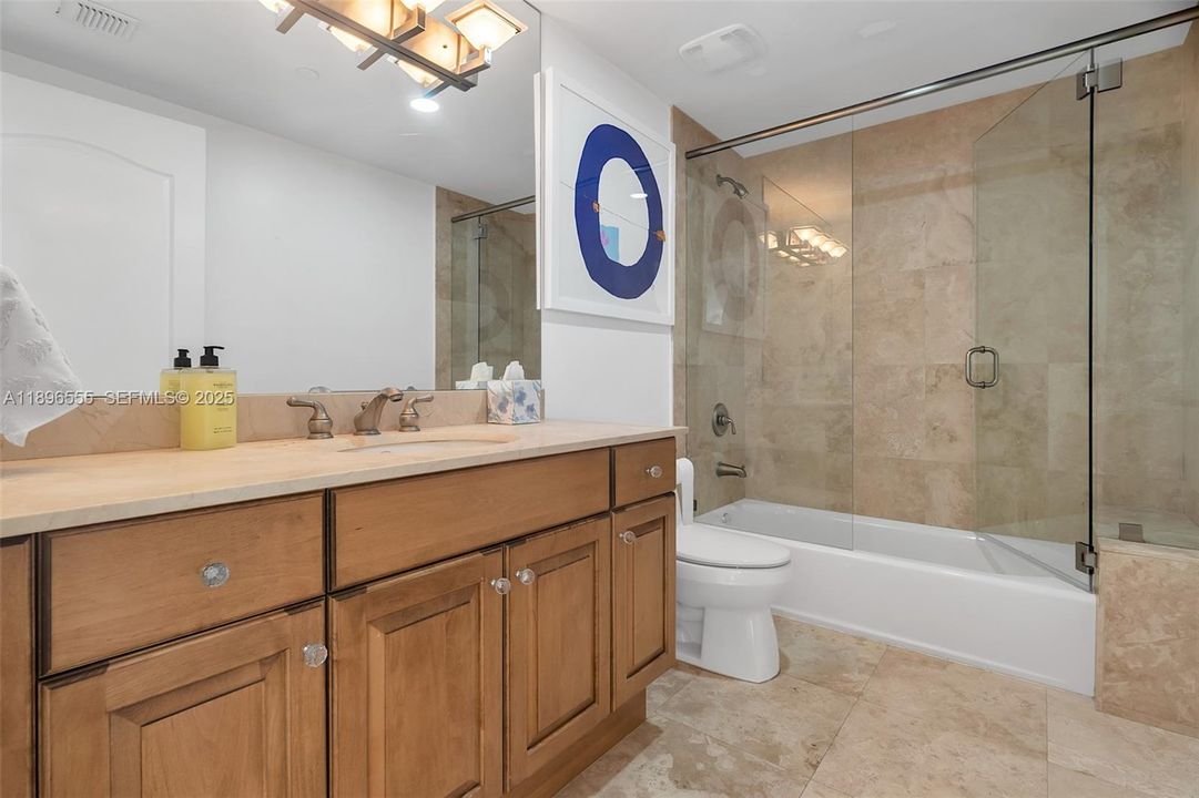 For Rent: $4,395 (2 beds, 2 baths, 1950 Square Feet)