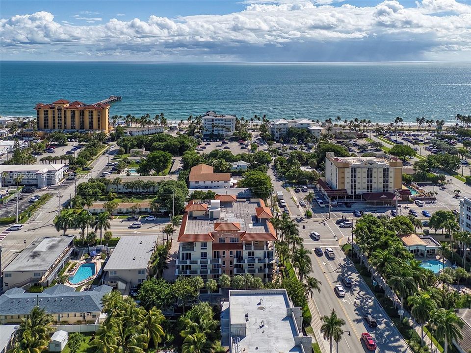 For Rent: $4,395 (2 beds, 2 baths, 1950 Square Feet)