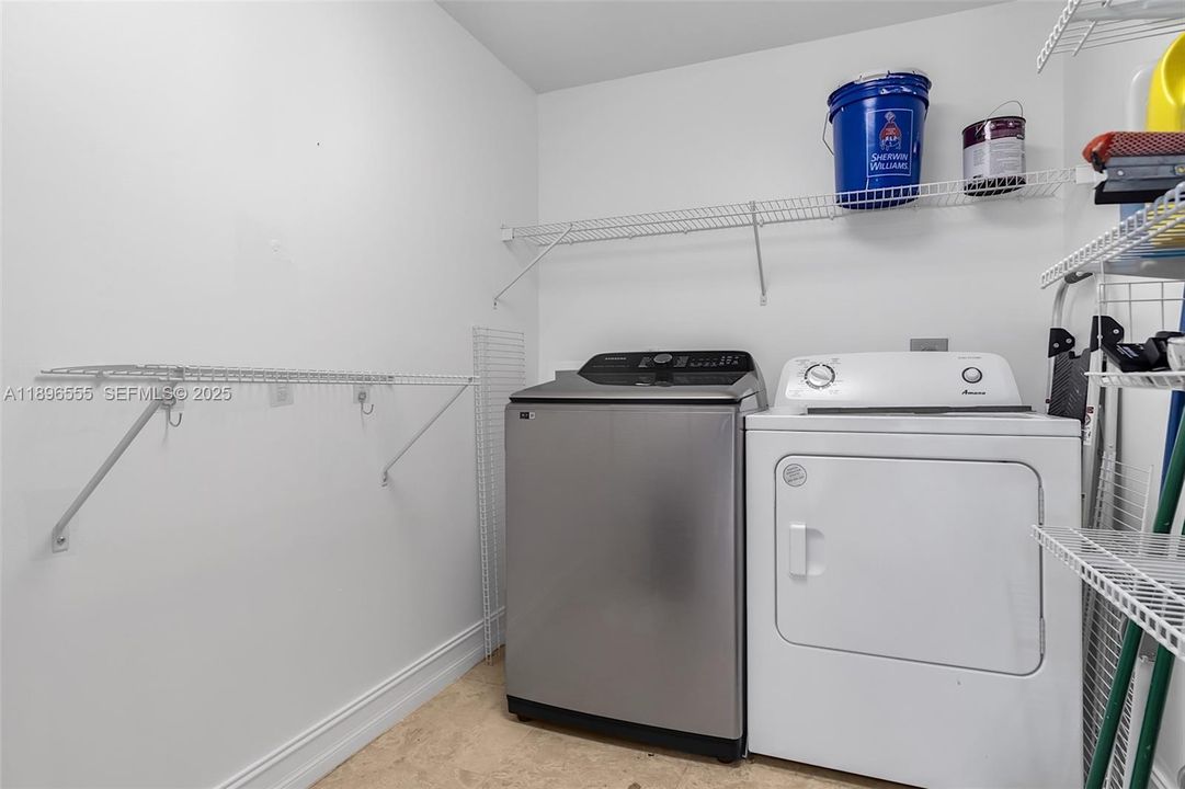 For Rent: $4,395 (2 beds, 2 baths, 1950 Square Feet)