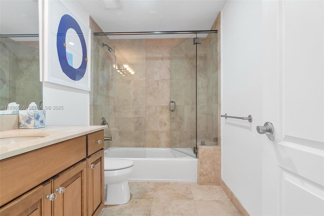 For Rent: $4,395 (2 beds, 2 baths, 1950 Square Feet)