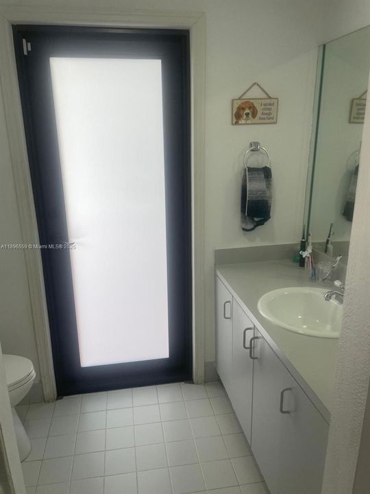 Active With Contract: $700,000 (4 beds, 2 baths, 1970 Square Feet)