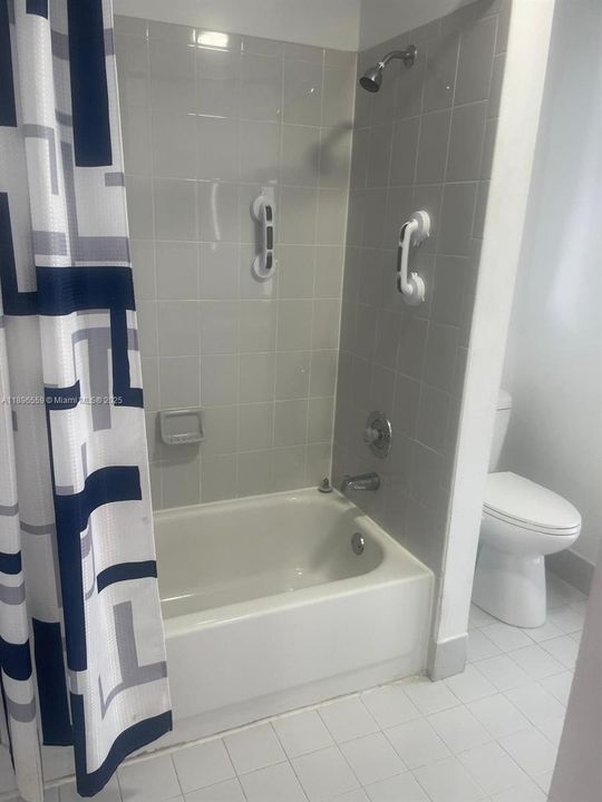 Active With Contract: $700,000 (4 beds, 2 baths, 1970 Square Feet)