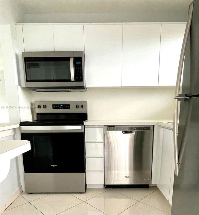 На продажу: $102,000 (1 спален, 1 ванн, 640 Квадратных фут)