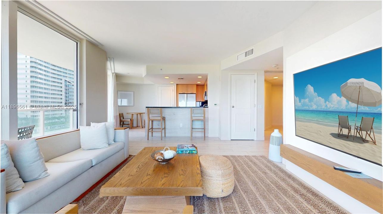 For Sale: $450,000 (1 beds, 2 baths, 1028 Square Feet)