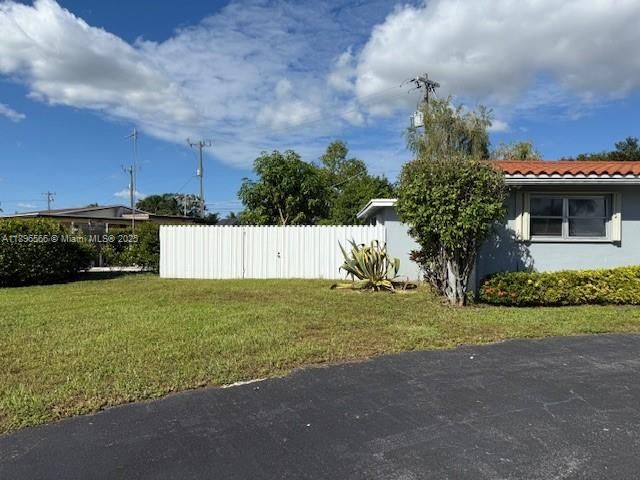 最近租的: $3,150 (4 贝兹, 3 浴室, 1652 平方英尺)