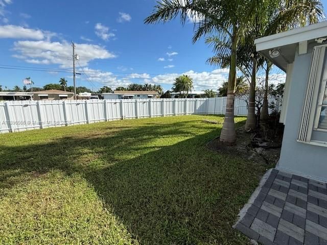 最近租的: $3,150 (4 贝兹, 3 浴室, 1652 平方英尺)