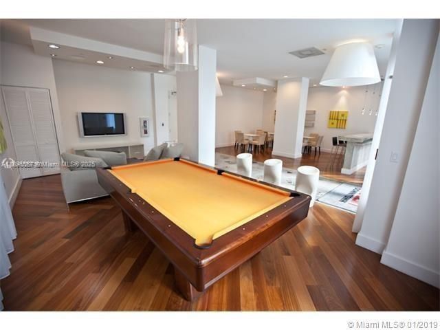 待售: $369,000 (1 贝兹, 1 浴室, 784 平方英尺)