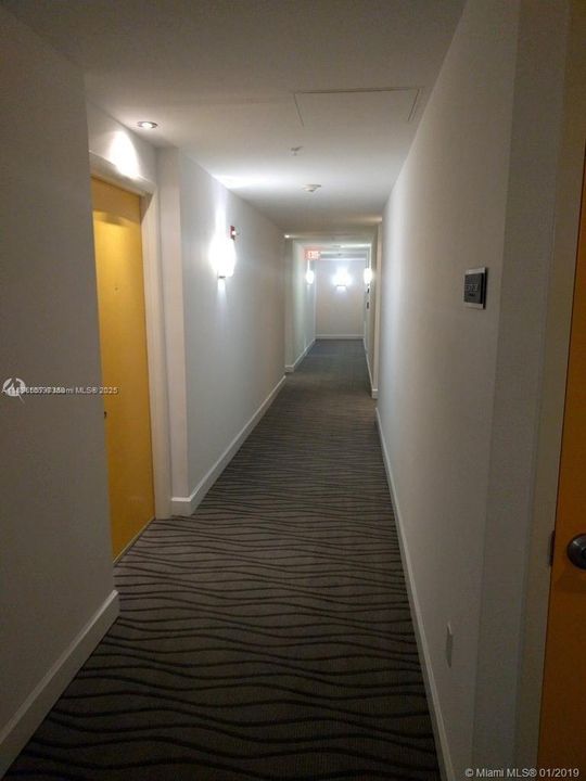 待售: $369,000 (1 贝兹, 1 浴室, 784 平方英尺)