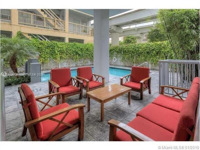 待售: $369,000 (1 贝兹, 1 浴室, 784 平方英尺)