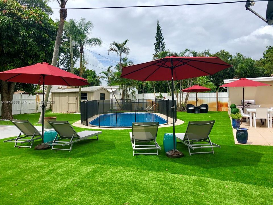 Activo con contrato: $4,400 (3 camas, 2 baños, 1480 Pies cuadrados)