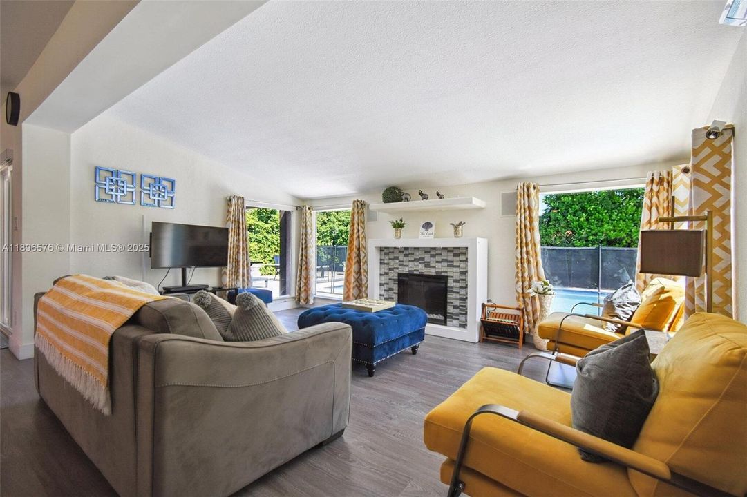 For Sale: $849,700 (3 beds, 2 baths, 1175 Square Feet)