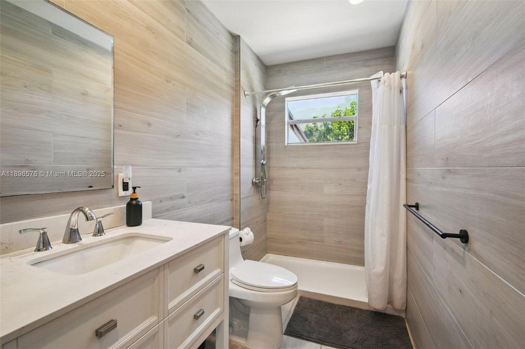 For Sale: $849,700 (3 beds, 2 baths, 1175 Square Feet)