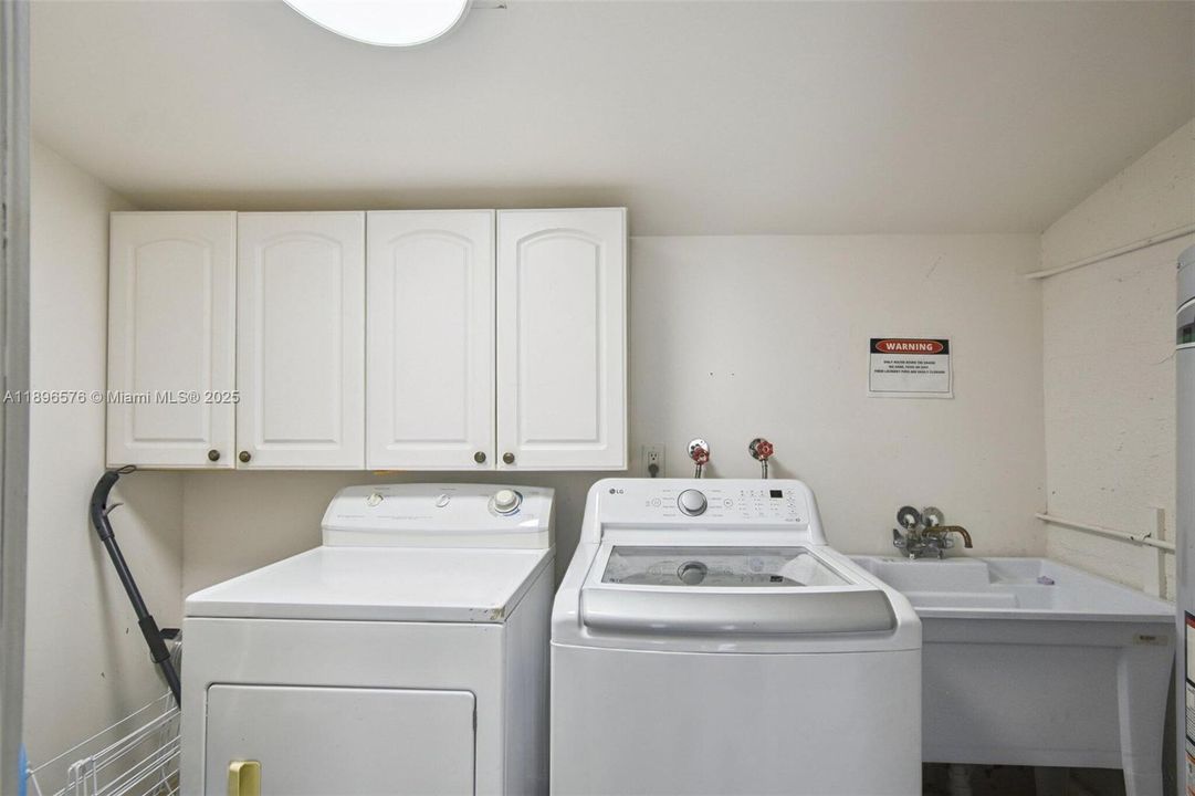 For Sale: $849,700 (3 beds, 2 baths, 1175 Square Feet)