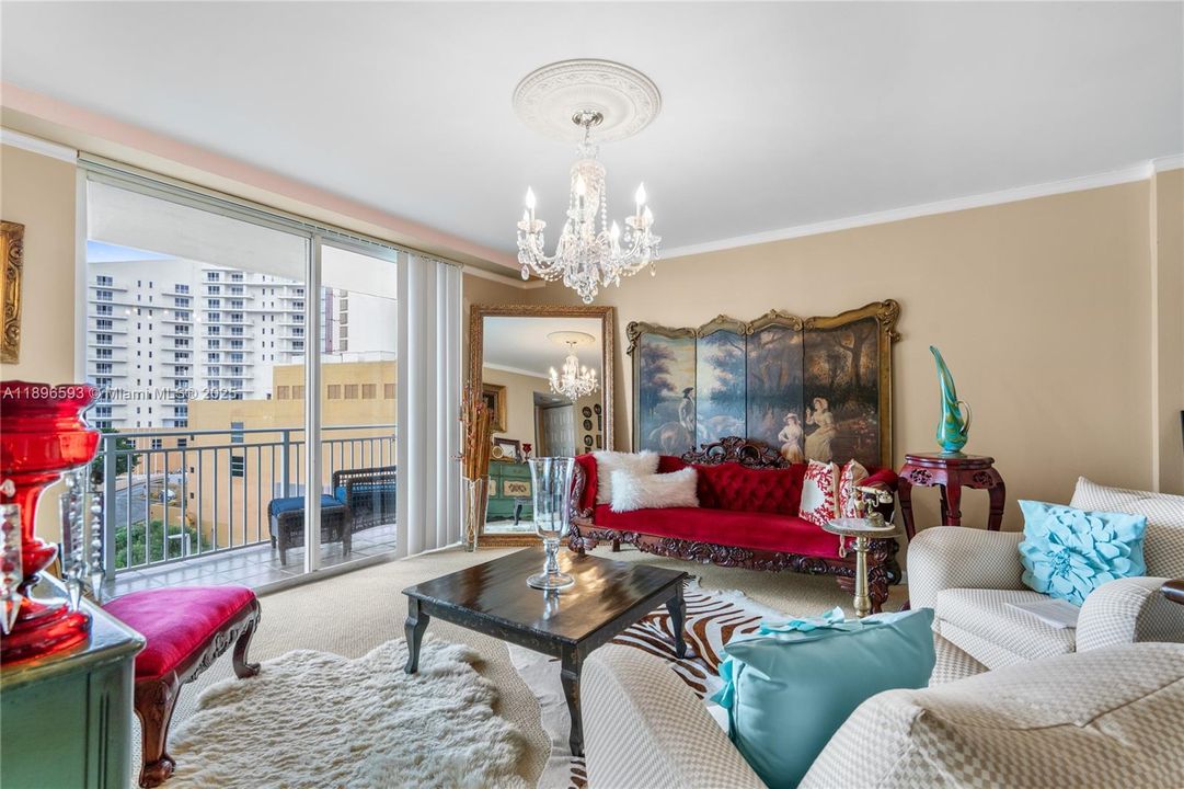 En Venta: $335,000 (1 camas, 1 baños, 674 Pies cuadrados)