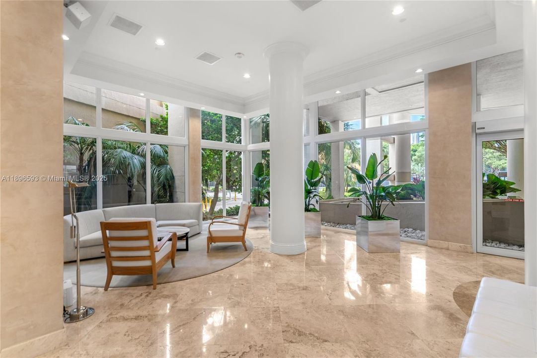 En Venta: $335,000 (1 camas, 1 baños, 674 Pies cuadrados)