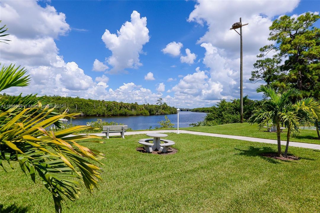 Recently Sold: $230,000 (2 beds, 2 baths, 1018 Square Feet)