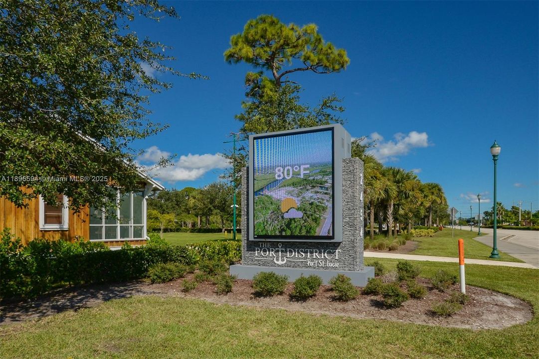 Walk to Port District