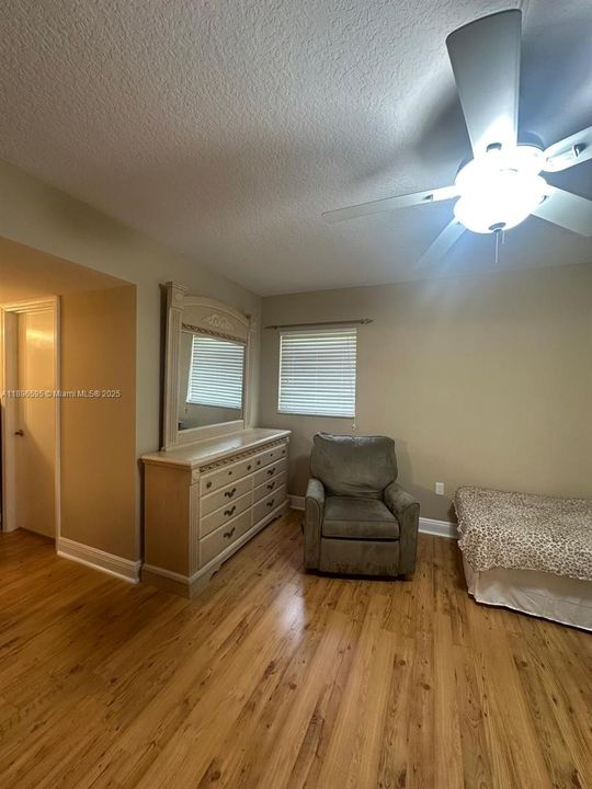 En Venta: $169,900 (2 camas, 2 baños, 950 Pies cuadrados)