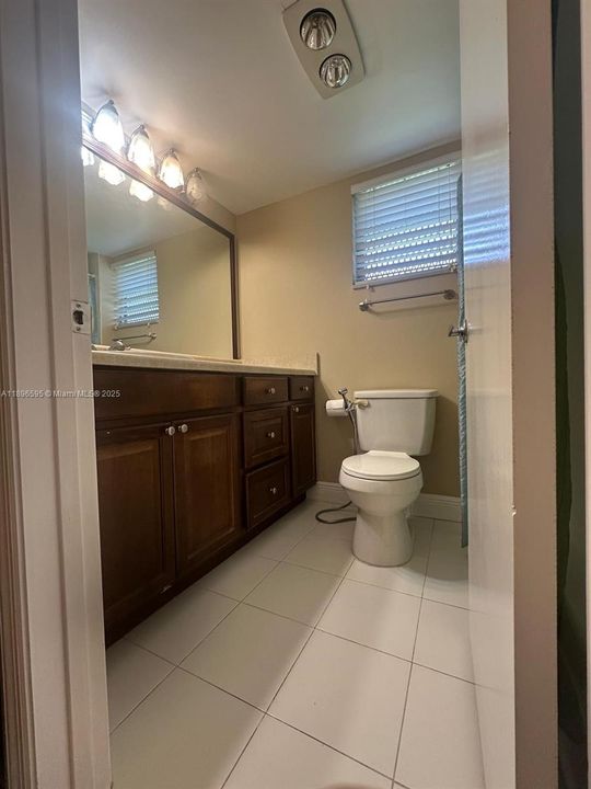 En Venta: $169,900 (2 camas, 2 baños, 950 Pies cuadrados)