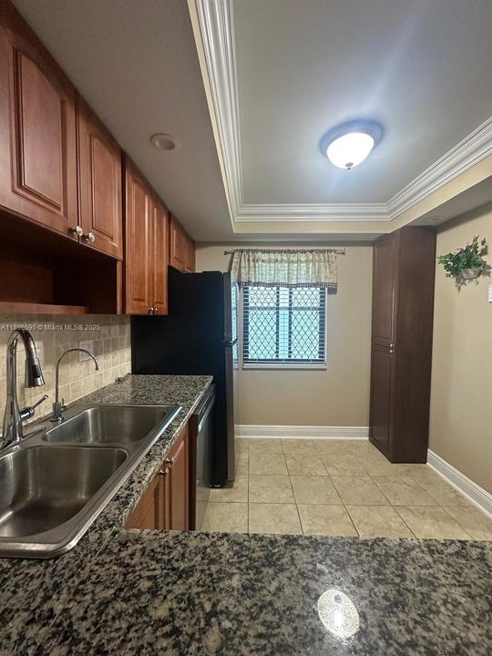 En Venta: $169,900 (2 camas, 2 baños, 950 Pies cuadrados)