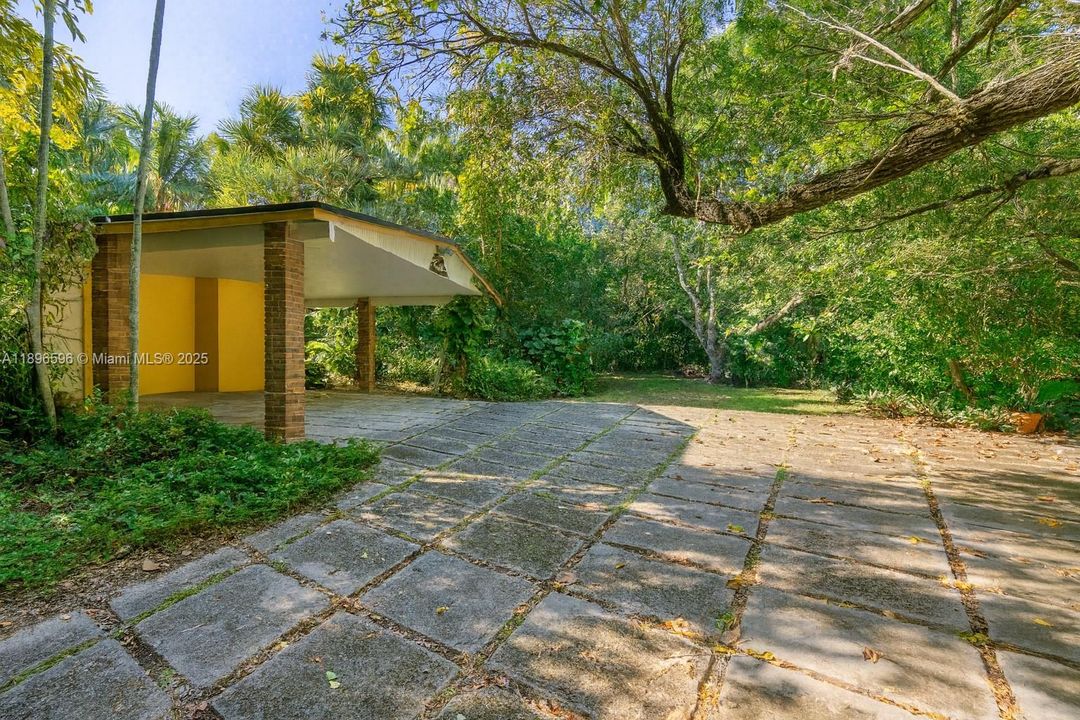 For Sale: $2,300,000 (4 beds, 4 baths, 3049 Square Feet)