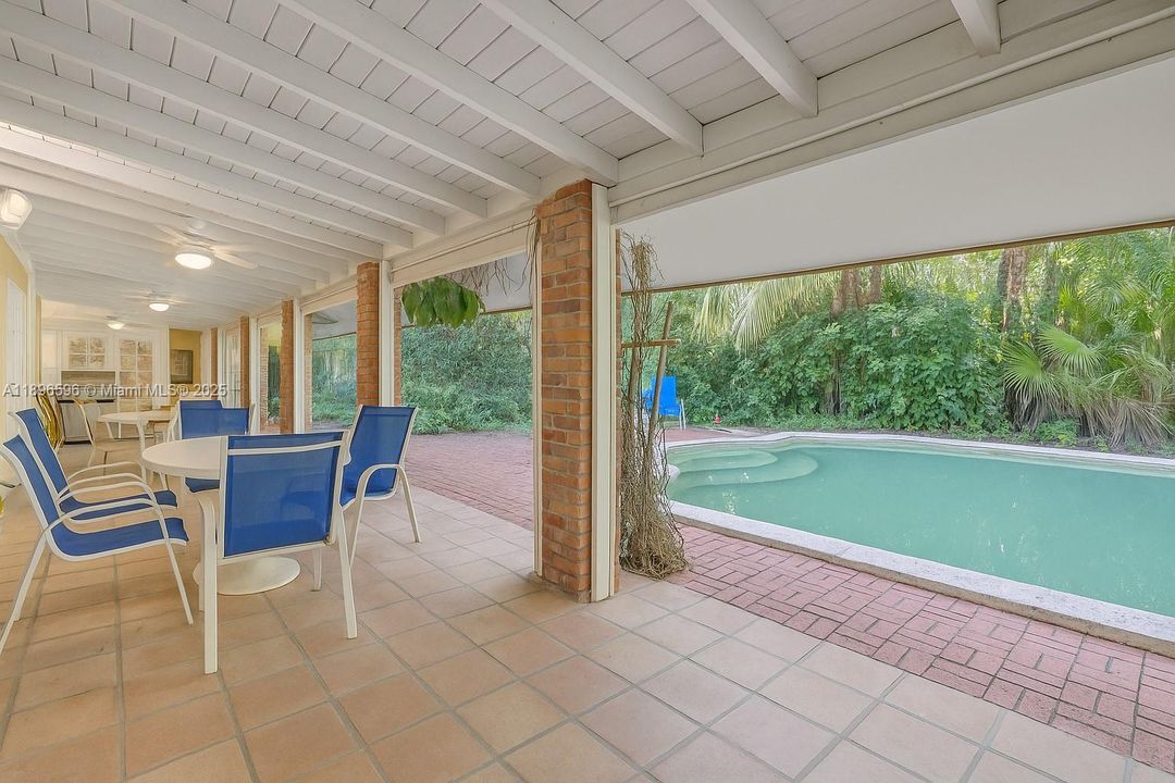 For Sale: $2,300,000 (4 beds, 4 baths, 3049 Square Feet)