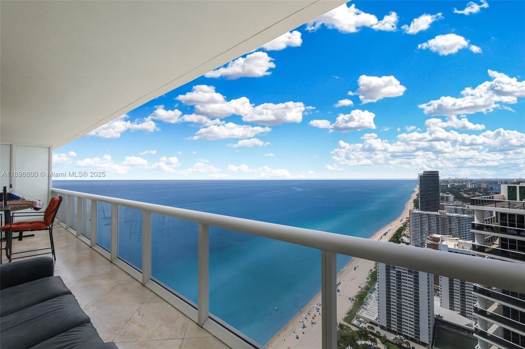 For Rent: $6,500 (3 beds, 3 baths, 1675 Square Feet)