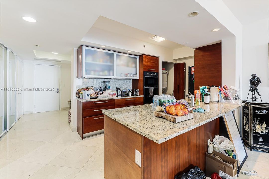 For Rent: $6,500 (3 beds, 3 baths, 1675 Square Feet)