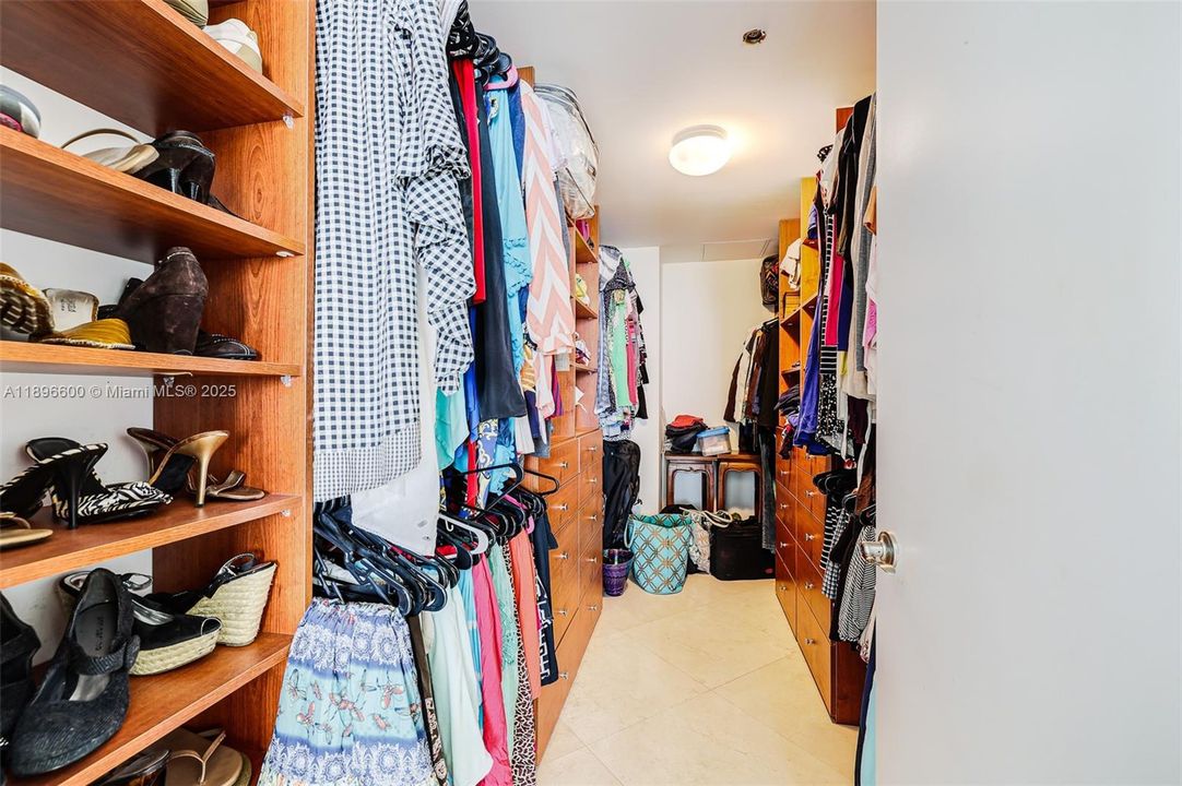 For Rent: $6,500 (3 beds, 3 baths, 1675 Square Feet)