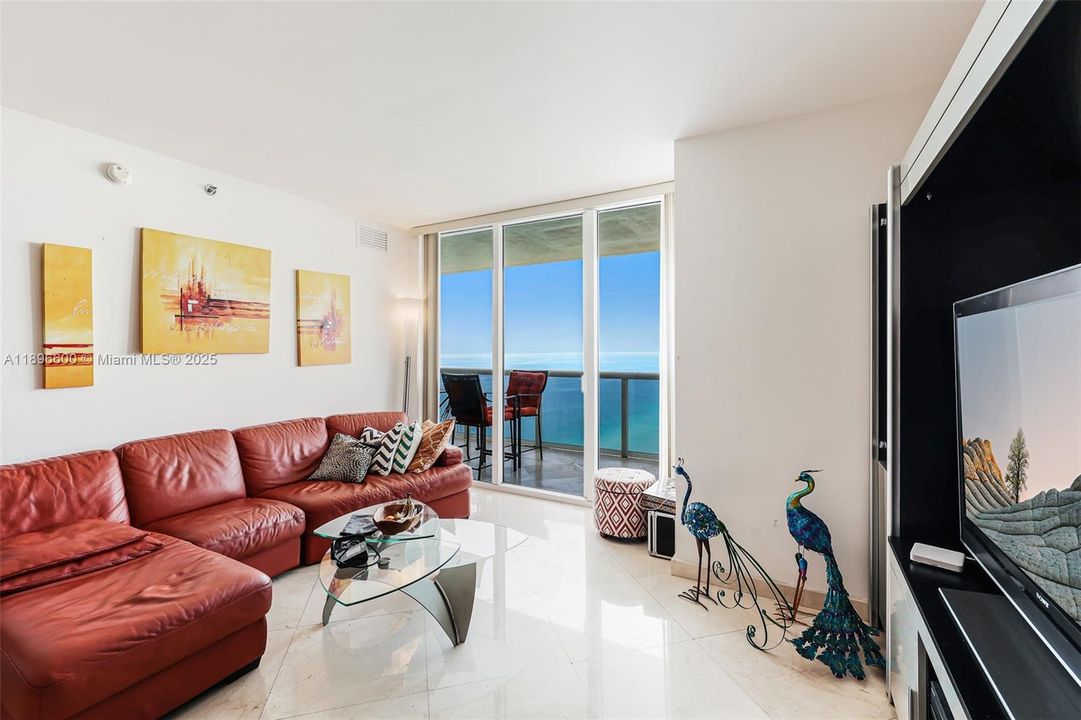 For Rent: $6,500 (3 beds, 3 baths, 1675 Square Feet)