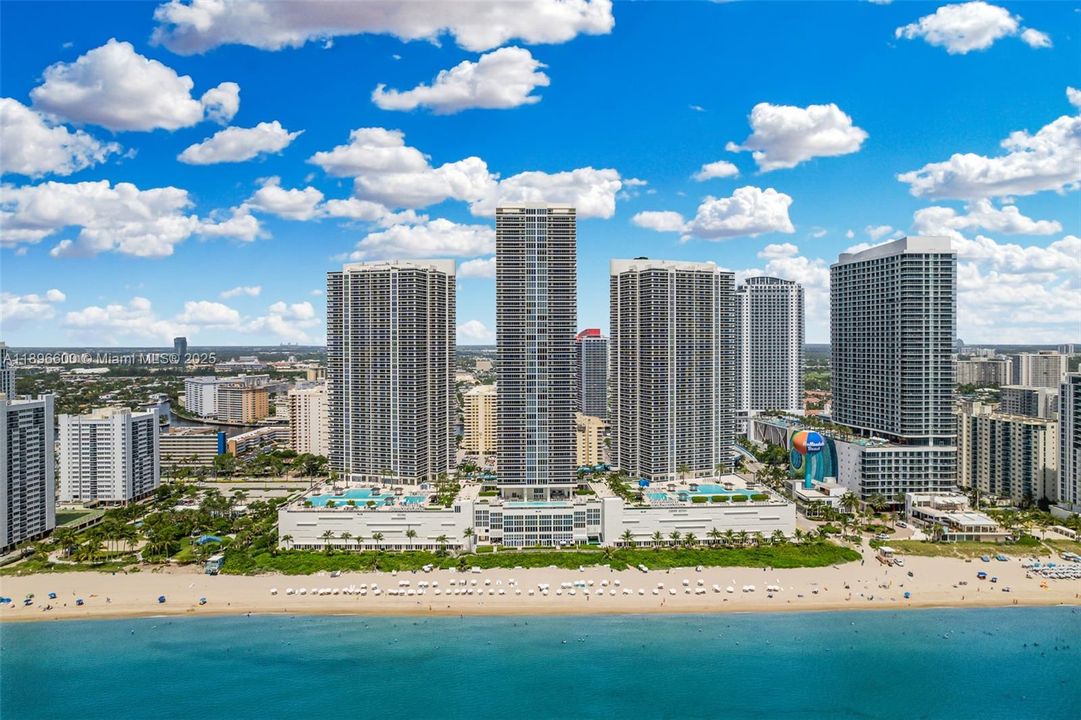 For Rent: $6,500 (3 beds, 3 baths, 1675 Square Feet)