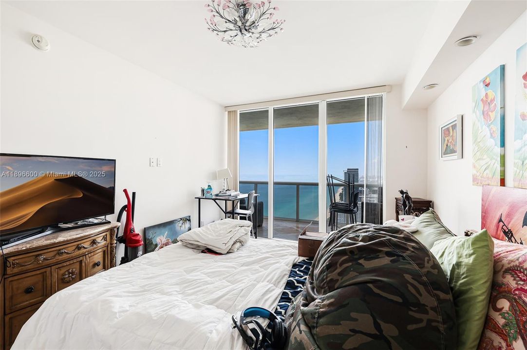 For Rent: $6,500 (3 beds, 3 baths, 1675 Square Feet)