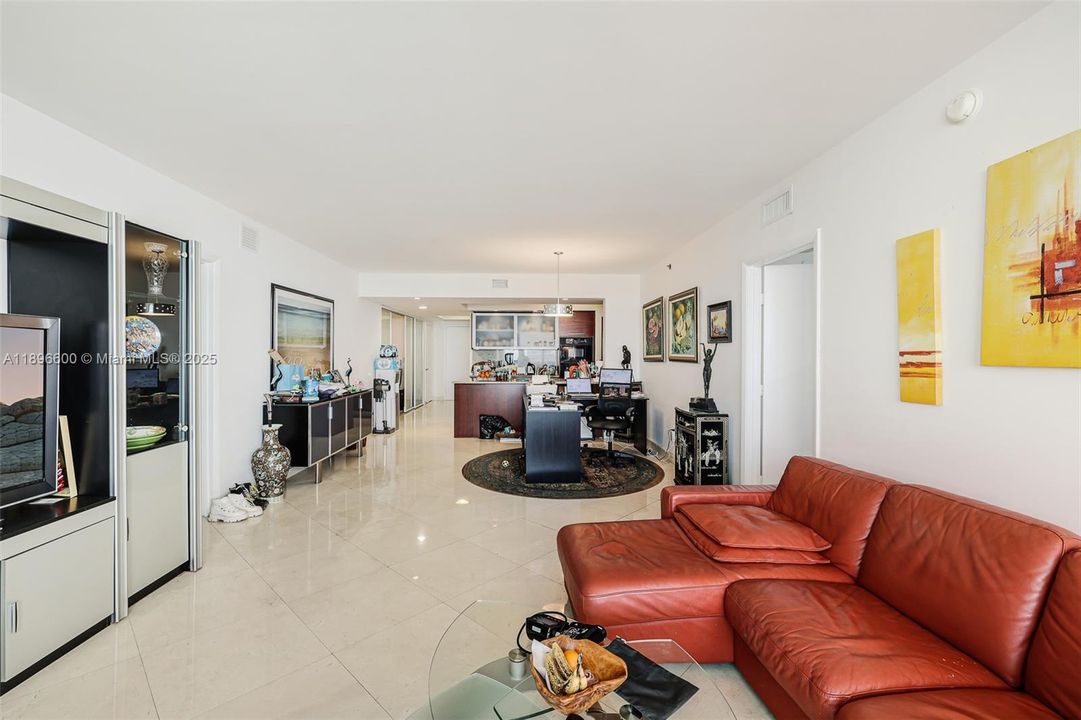 For Rent: $6,500 (3 beds, 3 baths, 1675 Square Feet)