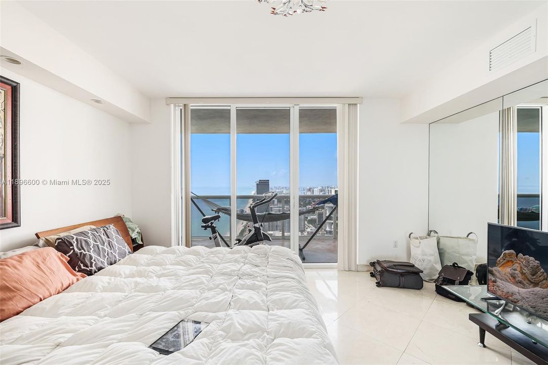 For Rent: $6,500 (3 beds, 3 baths, 1675 Square Feet)