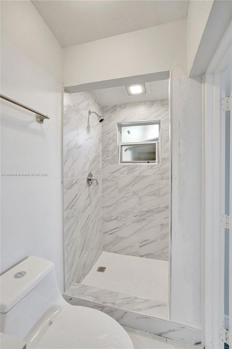 Недавно продано: $375,000 (3 спален, 2 ванн, 1065 Квадратных фут)