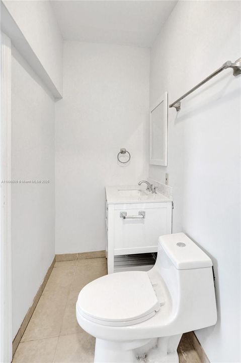 Недавно продано: $375,000 (3 спален, 2 ванн, 1065 Квадратных фут)