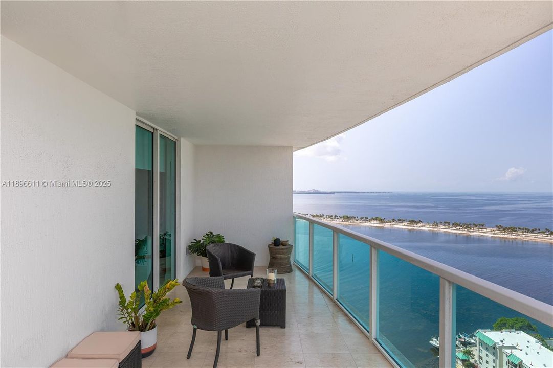 For Sale: $544,900 (1 beds, 1 baths, 791 Square Feet)