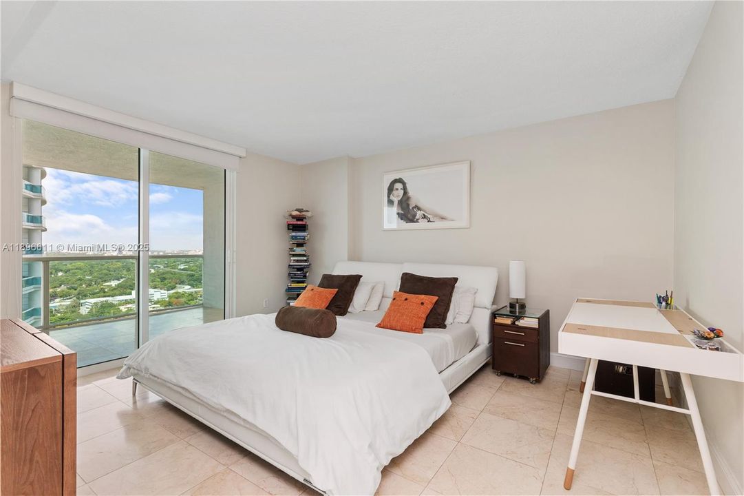 For Sale: $544,900 (1 beds, 1 baths, 791 Square Feet)