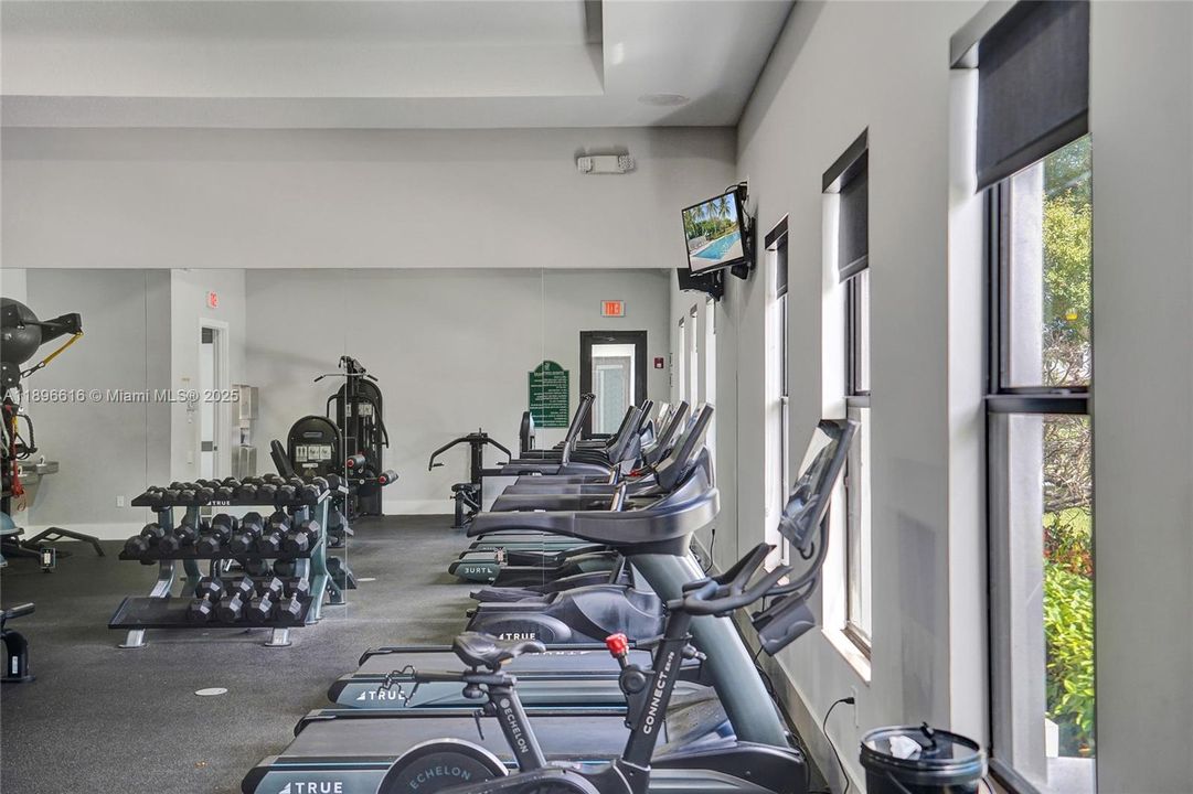 Active With Contract: $839,800 (4 beds, 3 baths, 2580 Square Feet)