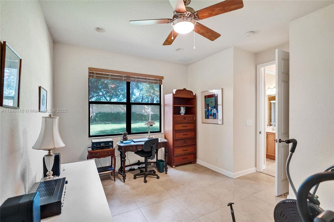 Active With Contract: $839,800 (4 beds, 3 baths, 2580 Square Feet)