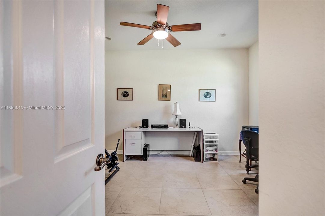 Active With Contract: $839,800 (4 beds, 3 baths, 2580 Square Feet)