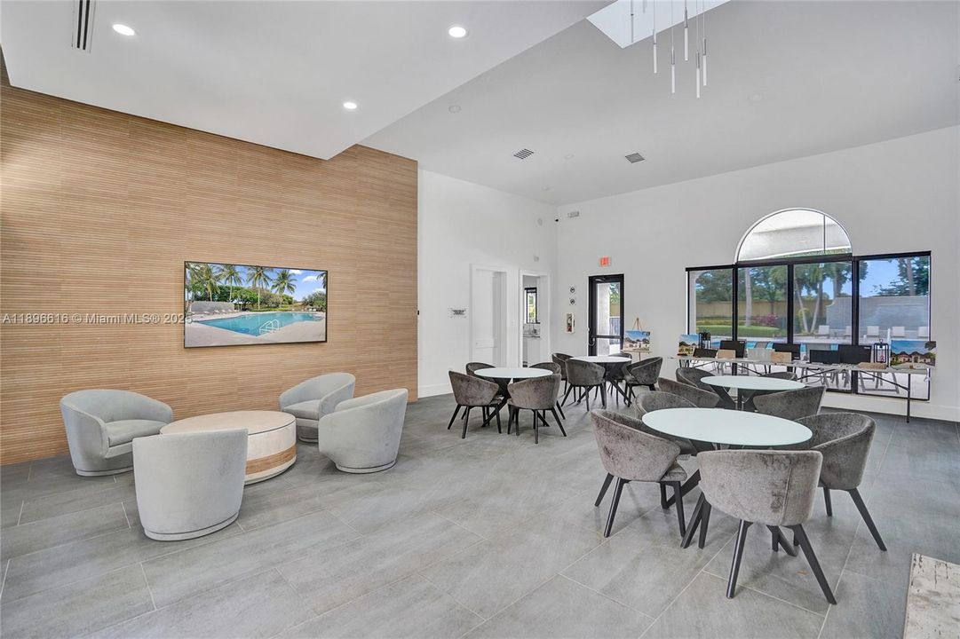 Active With Contract: $839,800 (4 beds, 3 baths, 2580 Square Feet)