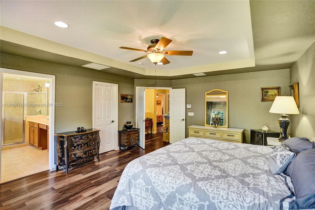 Active With Contract: $839,800 (4 beds, 3 baths, 2580 Square Feet)