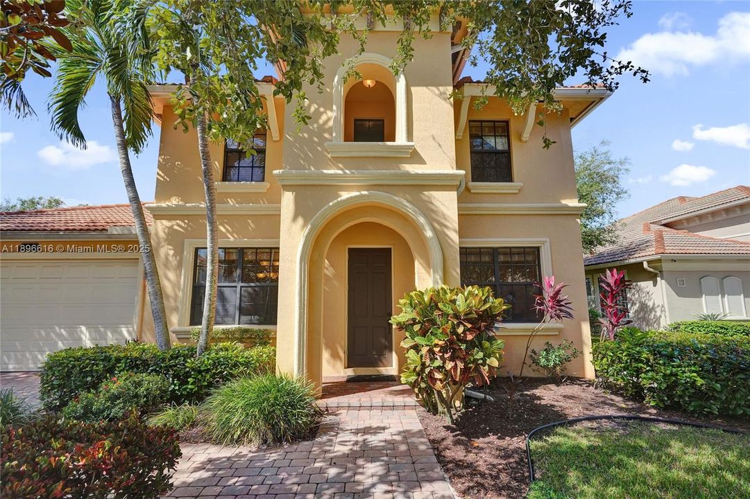 Active With Contract: $839,800 (4 beds, 3 baths, 2580 Square Feet)