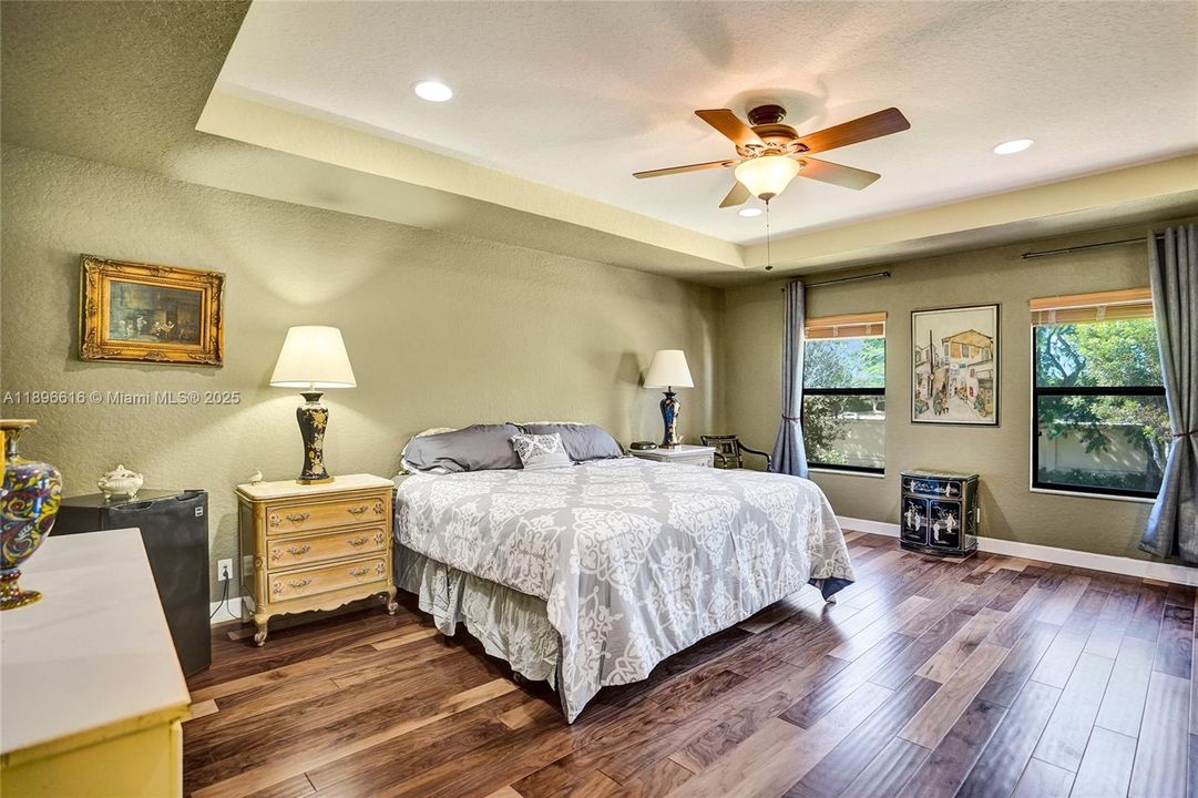 Active With Contract: $839,800 (4 beds, 3 baths, 2580 Square Feet)