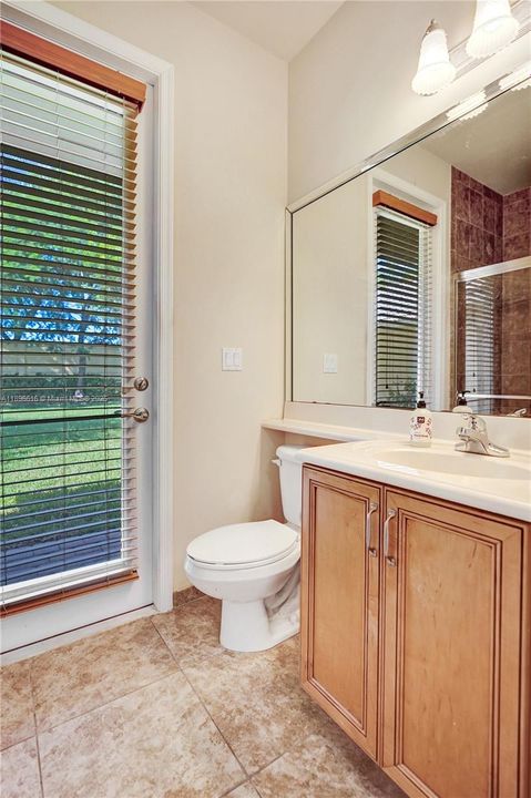 Active With Contract: $839,800 (4 beds, 3 baths, 2580 Square Feet)