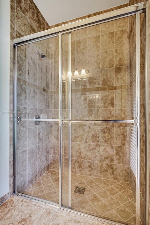 Active With Contract: $839,800 (4 beds, 3 baths, 2580 Square Feet)