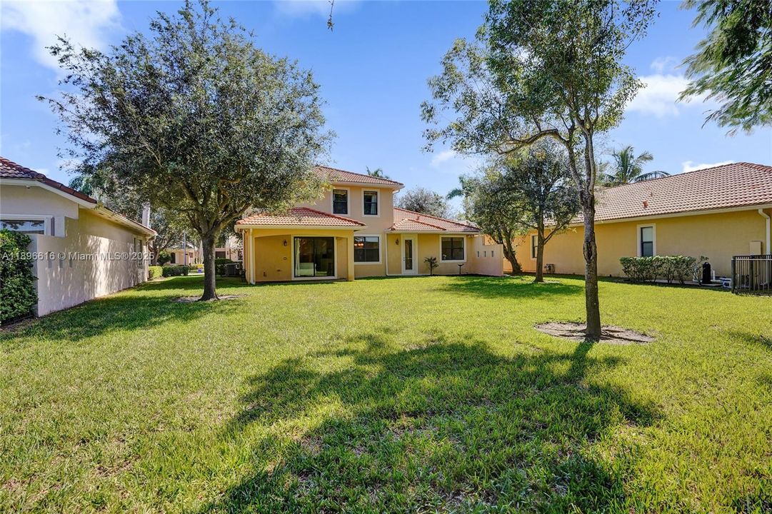 Active With Contract: $839,800 (4 beds, 3 baths, 2580 Square Feet)