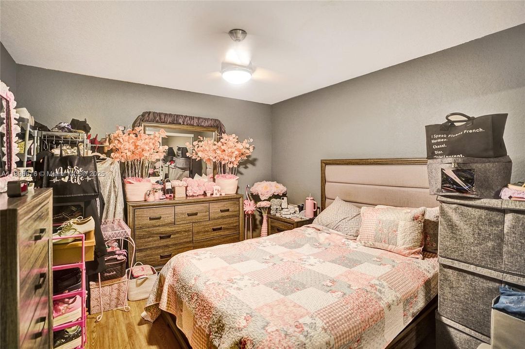 Active With Contract: $839,800 (4 beds, 3 baths, 2580 Square Feet)